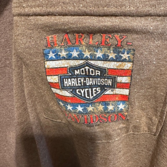 Harley Davidson Tan Long Sleeve Men’s Pocket T-Shirt Graphic Back & Sleeve Sz 2X - Picture 2 of 11